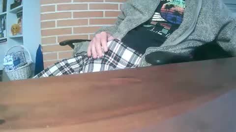 Snapshot of tisis80 chatting on November 9, 2025, 9:07 am tisis80 online show from November 9, 2025, 9:07 am