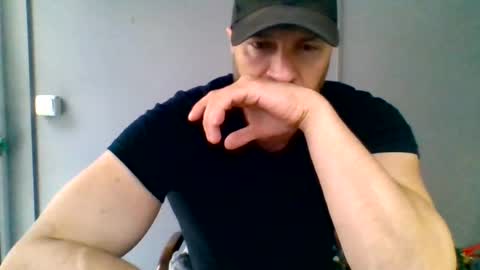 titan_heart online show from July 4, 2026, 5:46 am