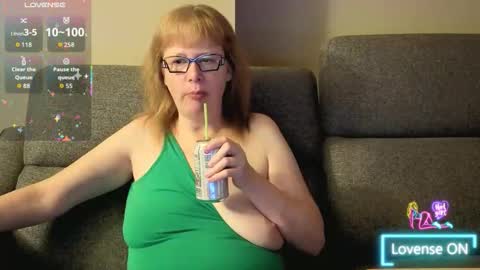 tittylandqc online show from April 28, 2026, 1:37 am