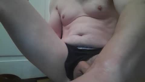 Snapshot of tittyzandbeer chatting on April 28, 2026, 9:03 am tittyzandbeer online show from April 28, 2026, 9:03 am