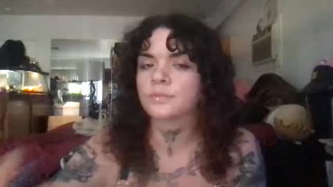 formerly bigtittygothwhore online show from December 19, 2025, 11:12 pm