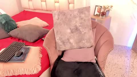 Snapshot of tivizaylove chatting on February 9, 2025, 5:11 pm Tivizay online show from February 9, 2025, 5:11 pm