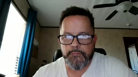 Snapshot of tjhawk86 chatting on December 17, 2025, 8:04 pm tjhawk86 online show from December 17, 2025, 8:04 pm