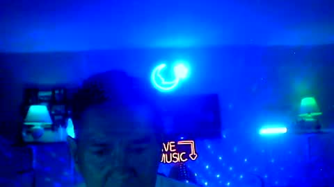 Snapshot of tkthedj chatting on June 18, 2026, 9:52 pm TK online show from June 18, 2026, 9:52 pm