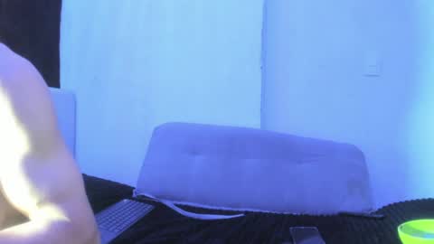 Snapshot of tobiassmith69 chatting on May 28, 2026, 2:25 pm Tobias Smith online show from May 28, 2026, 2:25 pm