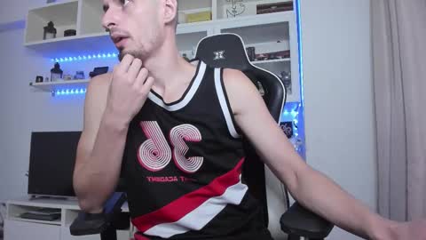 Snapshot of toddclaytonn chatting on September 25, 2025, 6:39 am Todd online show from September 25, 2025, 6:39 am