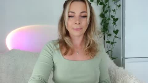 Snapshot of tokens_are_sexy chatting on June 26, 2026, 8:57 pm tokens_are_sexy online show from June 26, 2026, 8:57 pm
