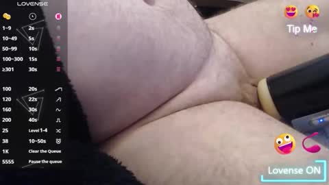 Snapshot of tokensnone chatting on January 7, 2026, 2:19 pm tokensnone online show from January 7, 2026, 2:19 pm