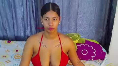 Snapshot of tokihoney chatting on June 10, 2026, 9:25 pm Adela y juan online show from June 10, 2026, 9:25 pm