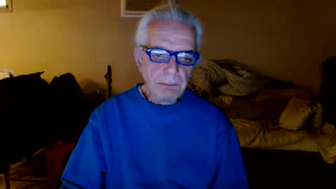 tom112292014 online show from February 15, 2025, 6:44 pm