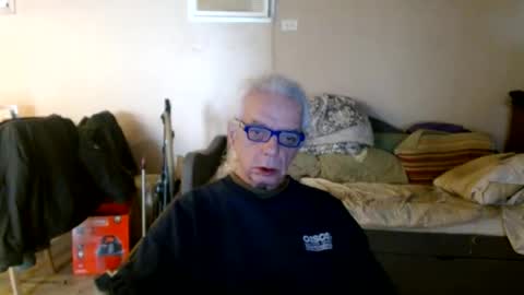 tom112292014 online show from March 9, 2025, 4:22 pm