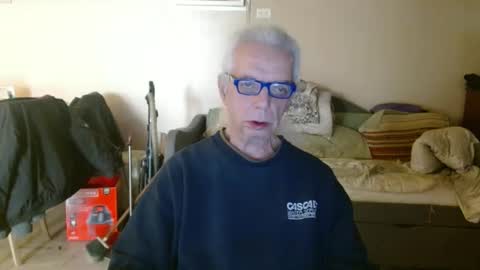 tom112292014 online show from March 10, 2025, 3:20 pm