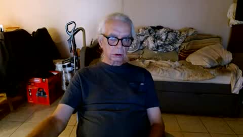 tom112292014 online show from October 6, 2025, 5:32 pm