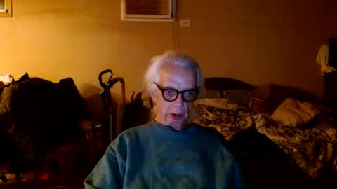 tom112292014 online show from October 29, 2025, 2:58 am