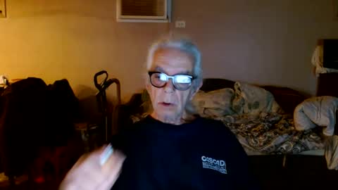 tom112292014 online show from November 5, 2025, 12:16 pm