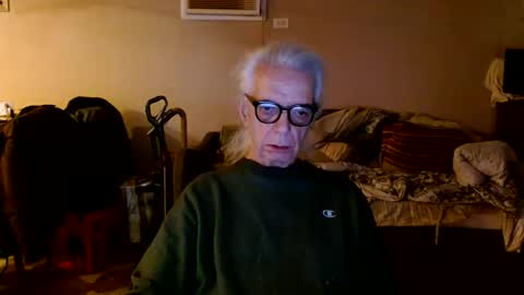 tom112292014 online show from November 13, 2025, 4:17 pm