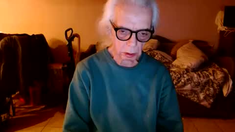 tom112292014 online show from January 16, 2026, 4:49 am