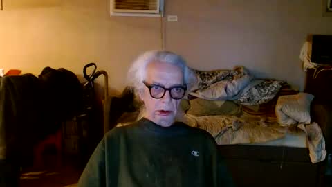 tom112292014 online show from March 2, 2026, 7:15 am