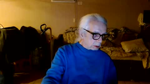 tom112292014 online show from March 26, 2026, 2:50 am
