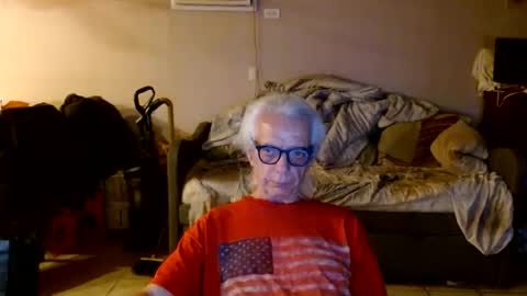 Snapshot of tom112292014 chatting on May 27, 2026, 1:57 am tom112292014 online show from May 27, 2026, 1:57 am