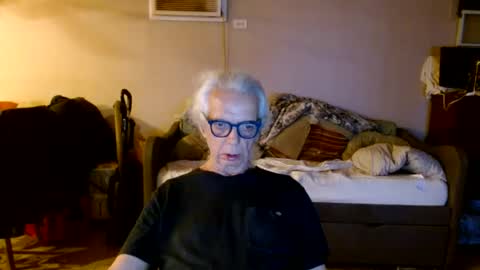 Snapshot of tom112292014 chatting on June 17, 2026, 2:36 am tom112292014 online show from June 17, 2026, 2:36 am