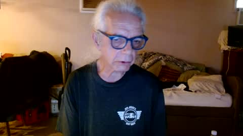 Snapshot of tom112292014 chatting on June 21, 2026, 10:23 pm tom112292014 online show from June 21, 2026, 10:23 pm