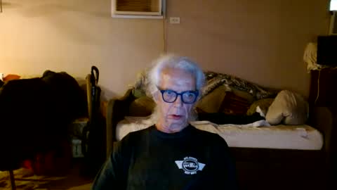Snapshot of tom112292014 chatting on June 22, 2026, 7:22 pm tom112292014 online show from June 22, 2026, 7:22 pm