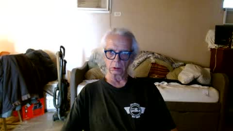 Snapshot of tom112292014 chatting on June 25, 2026, 6:34 pm tom112292014 online show from June 25, 2026, 6:34 pm