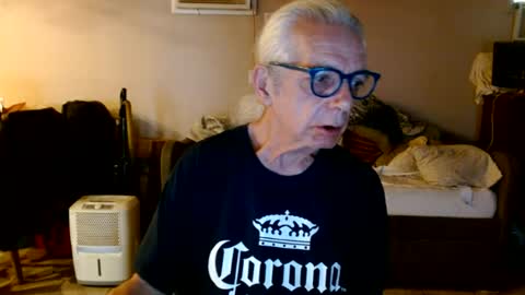 Snapshot of tom112292014 chatting on July 12, 2026, 10:23 pm tom112292014 online show from July 12, 2026, 10:23 pm
