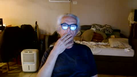 Snapshot of tom112292014 chatting on August 2, 2026, 5:44 pm tom112292014 online show from August 2, 2026, 5:44 pm