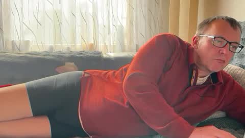 Snapshot of tom6644 chatting on January 9, 2026, 12:52 pm Tom online show from January 9, 2026, 12:52 pm