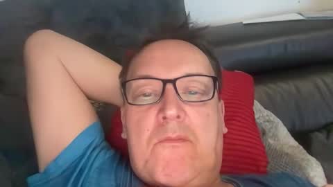 Snapshot of tom6644 chatting on February 15, 2026, 9:44 pm Tom online show from February 15, 2026, 9:44 pm