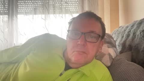 Snapshot of tom6644 chatting on February 22, 2026, 1:31 pm Tom online show from February 22, 2026, 1:31 pm