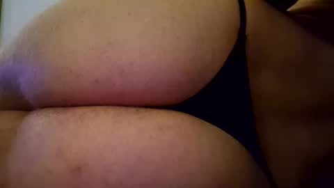 Snapshot of tom873828 chatting on October 26, 2025, 9:53 pm tom873828 online show from October 26, 2025, 9:53 pm