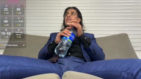 Snapshot of tom_blunt96 chatting on January 24, 2025, 10:08 pm TOM online show from January 24, 2025, 10:08 pm