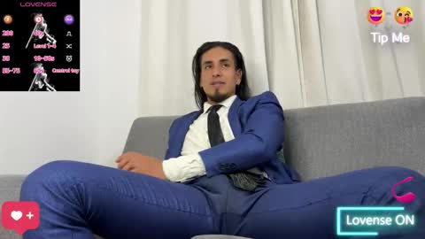 Snapshot of tom_blunt96 chatting on November 6, 2025, 6:14 am TOM online show from November 6, 2025, 6:14 am