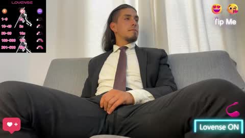 Snapshot of tom_blunt96 chatting on November 8, 2025, 12:27 pm TOM online show from November 8, 2025, 12:27 pm