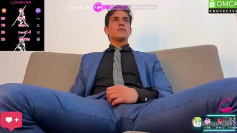 Snapshot of tom_blunt96 chatting on July 8, 2026, 4:33 pm TOM online show from July 8, 2026, 4:33 pm