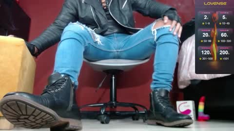 Tom online show from February 10, 2025, 11:02 pm