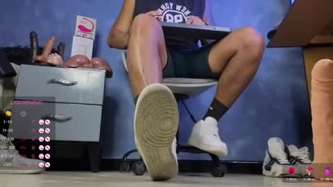 Tom online show from February 28, 2026, 12:55 am