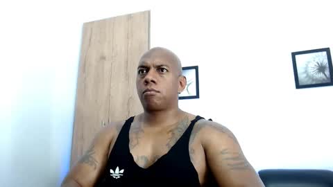 Snapshot of tom_miller chatting on February 11, 2025, 4:55 am Tom Miller online show from February 11, 2025, 4:55 am