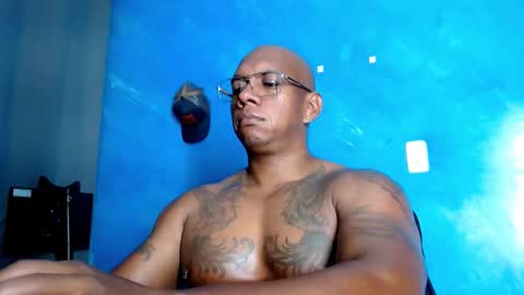 Snapshot of tom_miller chatting on November 7, 2025, 3:39 am Tom Miller online show from November 7, 2025, 3:39 am