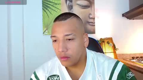 Snapshot of tom_muscle1 chatting on January 15, 2025, 11:53 am Tom muscle1 online show from January 15, 2025, 11:53 am