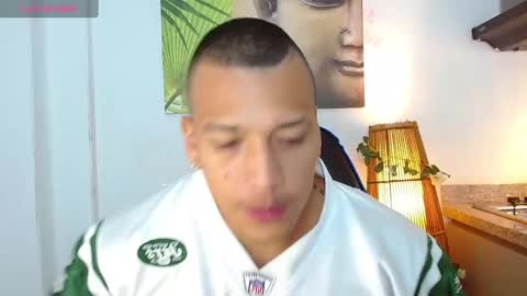 Snapshot of tom_muscle1 chatting on January 17, 2025, 6:12 pm Tom muscle1 online show from January 17, 2025, 6:12 pm