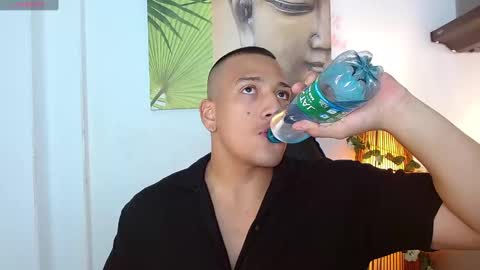 Snapshot of tom_muscle1 chatting on January 23, 2025, 3:43 pm Tom muscle1 online show from January 23, 2025, 3:43 pm