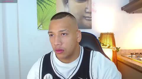 Snapshot of tom_muscle1 chatting on January 25, 2025, 11:55 am Tom muscle1 online show from January 25, 2025, 11:55 am