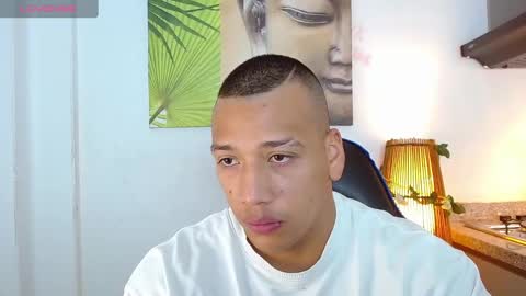 Snapshot of tom_muscle1 chatting on January 30, 2025, 11:55 am Tom muscle1 online show from January 30, 2025, 11:55 am