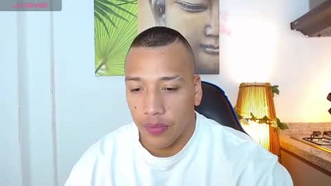 Snapshot of tom_muscle1 chatting on January 30, 2025, 3:29 pm Tom muscle1 online show from January 30, 2025, 3:29 pm