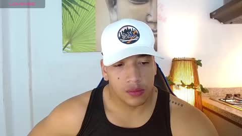 Snapshot of tom_muscle1 chatting on January 31, 2025, 11:46 am Tom muscle1 online show from January 31, 2025, 11:46 am