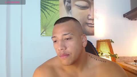 Snapshot of tom_muscle1 chatting on February 5, 2025, 4:03 pm Tom muscle1 online show from February 5, 2025, 4:03 pm